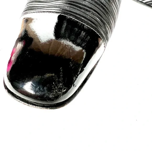 SALVATORE FERRAGAMO Black Cap Toe Chunky Heel Pumps, 8.5 A - Picture 5 of 11